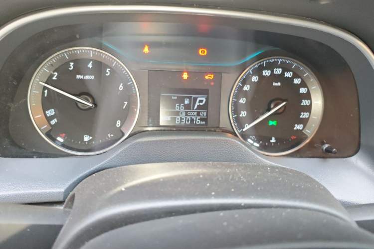 Used Buick GT 2019 15T Dual-Clutch Advanced Version China VI Standard Odometer Close Up