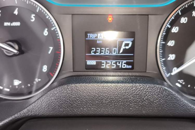 Used Buick GT 2019 15T Dual-Clutch Advanced Version China VI Standard Odometer Close Up