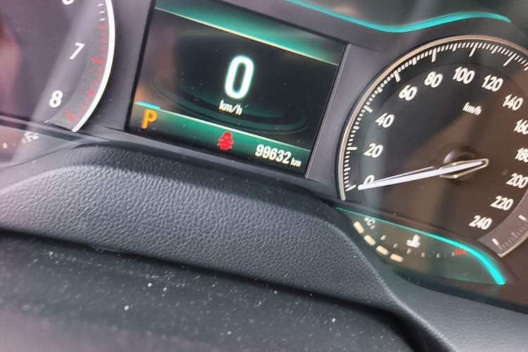Used Buick GT 2019 18T Automatic Connected Flagship Version China VI Standard Odometer Close Up
