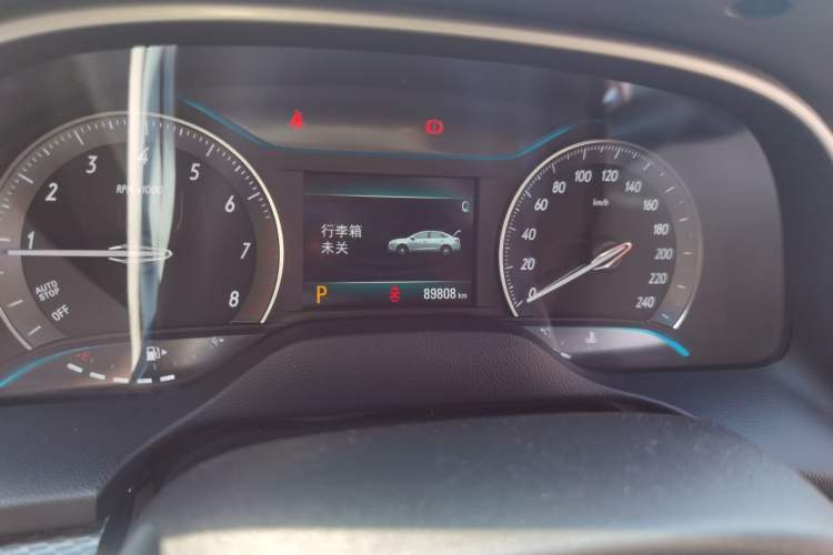 Used Buick GT 2019 15T Dual-Clutch Connected Elite Model China VI Odometer Close Up