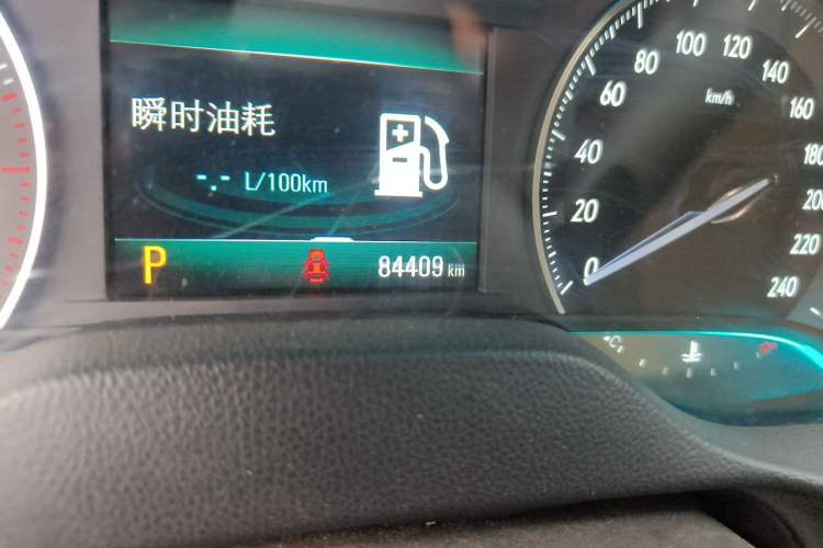 Used Buick GT 2019 15T Dual-Clutch Connected Elite Model China VI Odometer Close Up