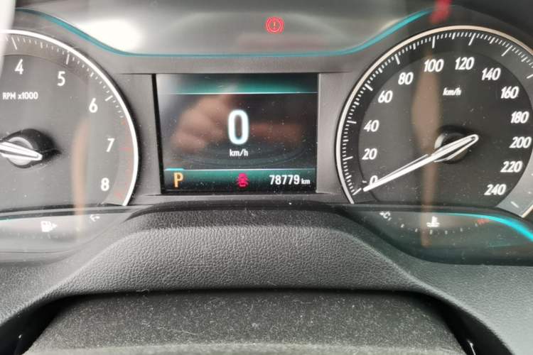 Used Buick GT 2019 18T Automatic Connected Flagship Version China VI Standard Odometer Close Up