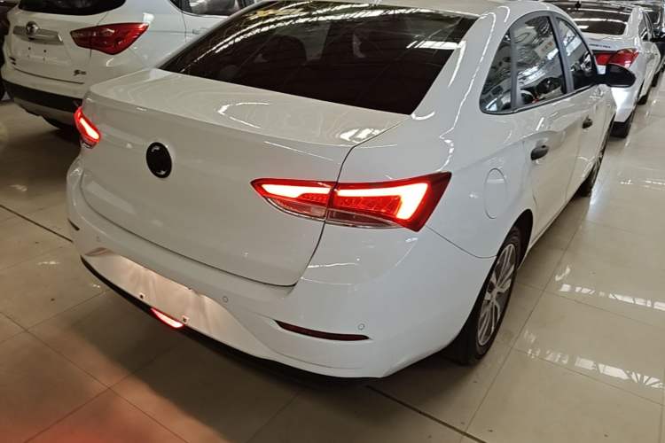 Used Buick GT 2019 18T Automatic Connected Elite Model China VI Standard Rear Right 45 Deg