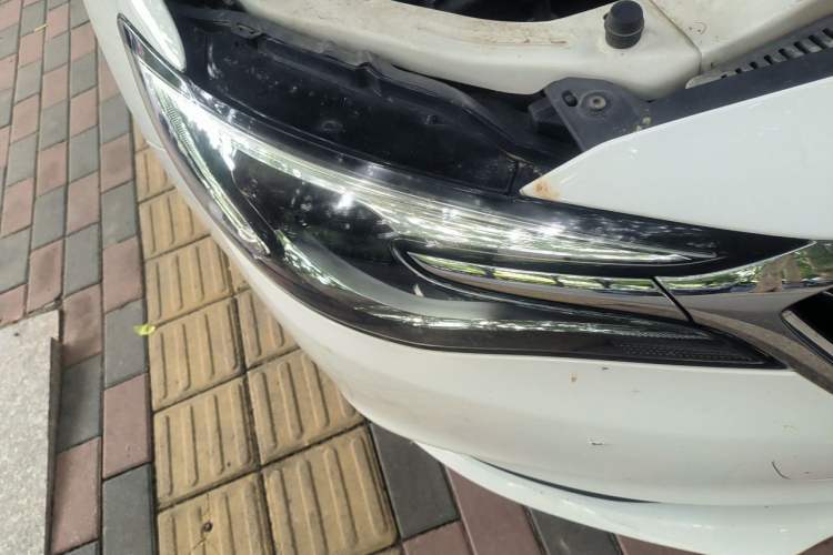 Used Buick GT 2019 18T Automatic Connected Elite Model China VI Standard Right Front Headlight
