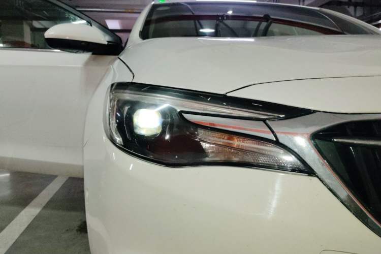 Used Buick GT 2019 18T Automatic Connected Flagship Version China VI Standard Right Front Headlight