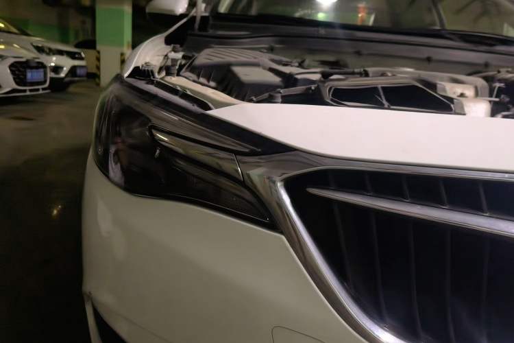 Used Buick GT 2019 18T Automatic Connected Elite Model China VI Standard Right Front Headlight