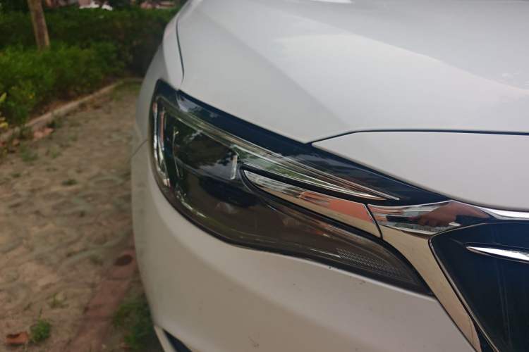 Used Buick GT 2019 18T Automatic Connected Elite Model China VI Standard Right Front Headlight