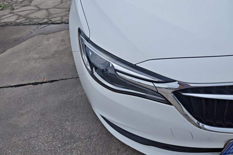 Used Buick GT 2019 18T Automatic Connected Elite Model China VI Standard Right Front Headlight