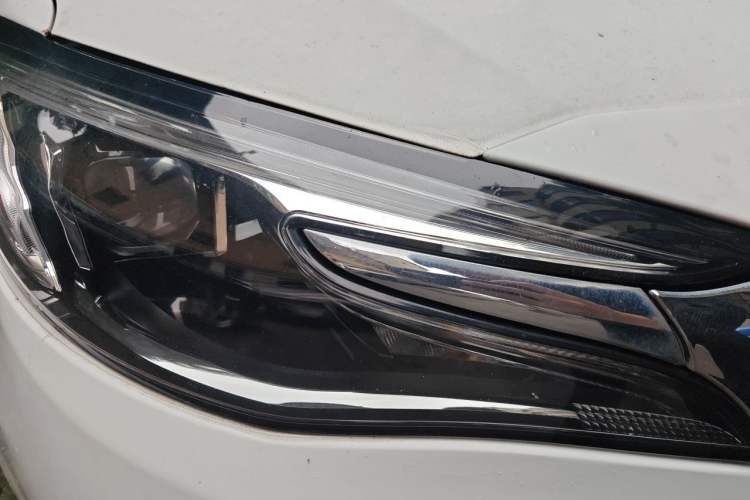 Used Buick GT 2019 18T Automatic Connected Elite Model China VI Standard Right Front Headlight