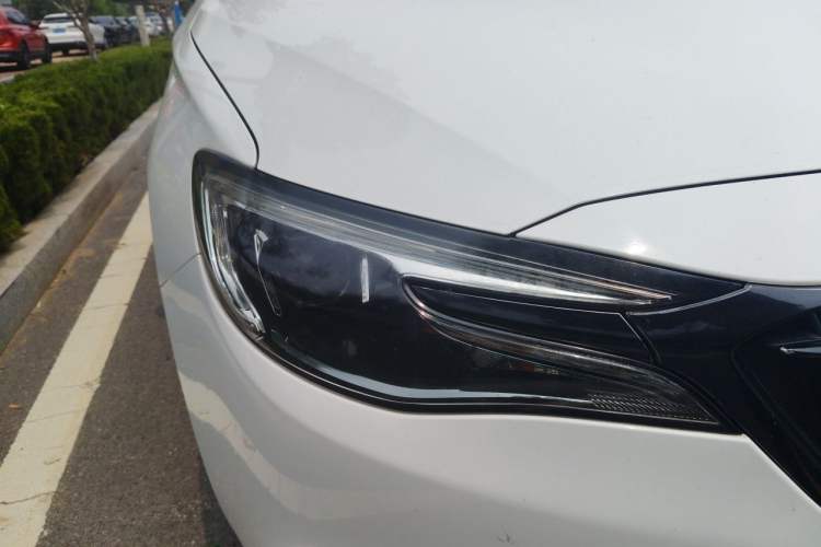 Used Buick GT 2019 15T Dual-Clutch Connected Elite Model China VI Right Front Headlight