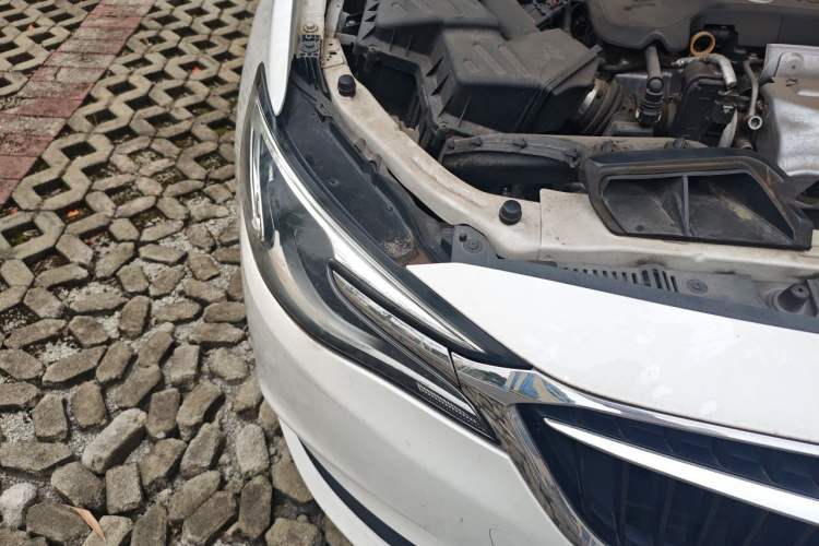 Used Buick GT 2019 18T Automatic Connected Elite Model China VI Standard Right Front Headlight