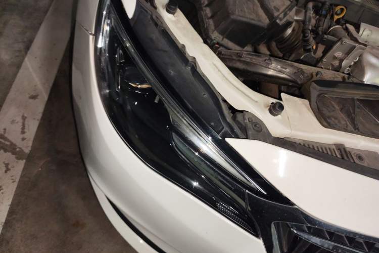 Used Buick GT 2019 18T Automatic Connected Elite Model China VI Standard Right Front Headlight