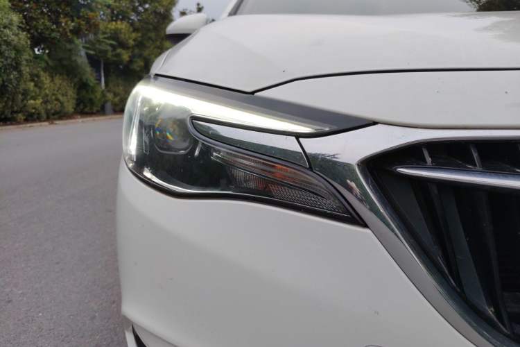 Used Buick GT 2019 18T Automatic Connected Elite Model China VI Standard Right Front Headlight