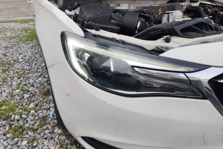 Used Buick GT 2019 15T Dual-Clutch Connected Elite Model China VI Right Front Headlight