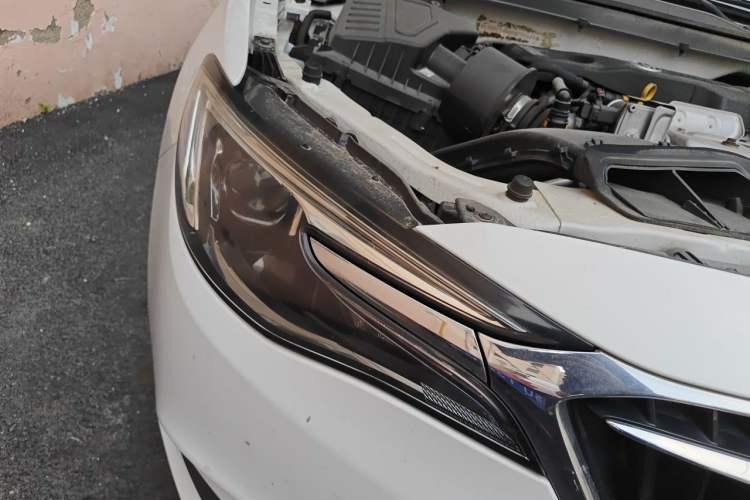 Used Buick GT 2019 15T Dual-Clutch Connected Elite Model China VI Right Front Headlight