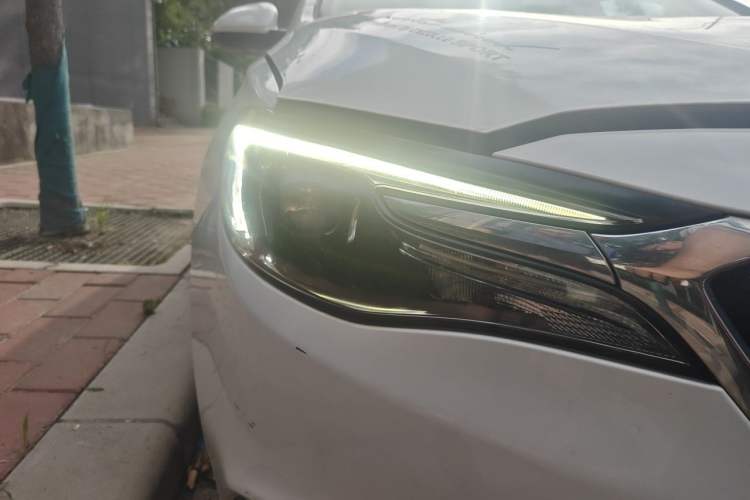 Used Buick GT 2019 18T Automatic Connected Elite Model China VI Standard Right Front Headlight