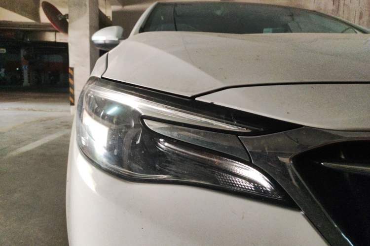 Used Buick GT 2019 15T Dual-Clutch Connected Elite Model China VI Right Front Headlight