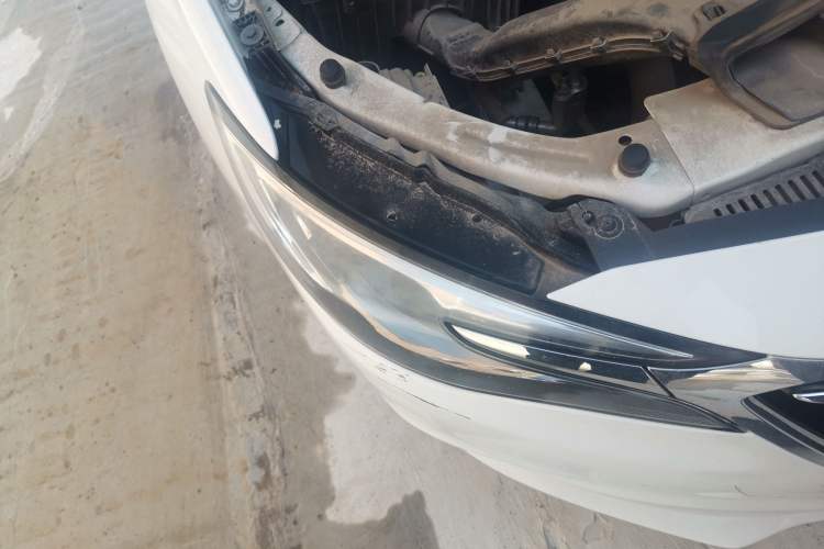 Used Buick GT 2019 15T Dual-Clutch CrossFire Limited Edition Fearless Version Right Front Headlight