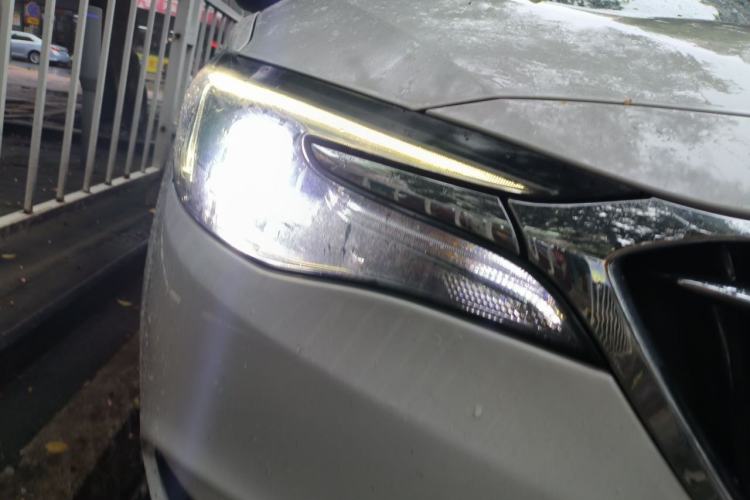 Used Buick GT 2019 18T Automatic Connected Elite Model China VI Standard Right Front Headlight