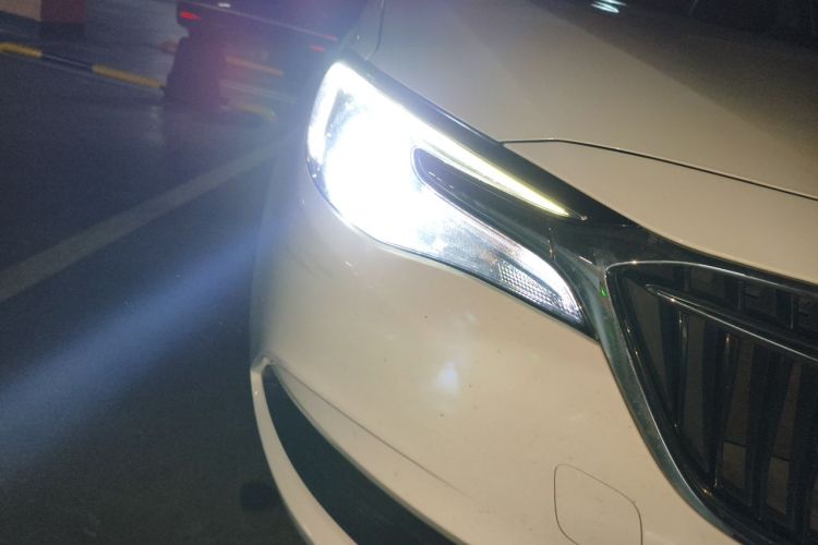 Used Buick GT 2019 18T Automatic Connected Elite Model China VI Standard Right Front Headlight