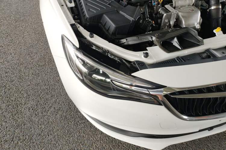 Used Buick GT 2019 18T Automatic Connected Elite Model China V Standard Right Front Headlight