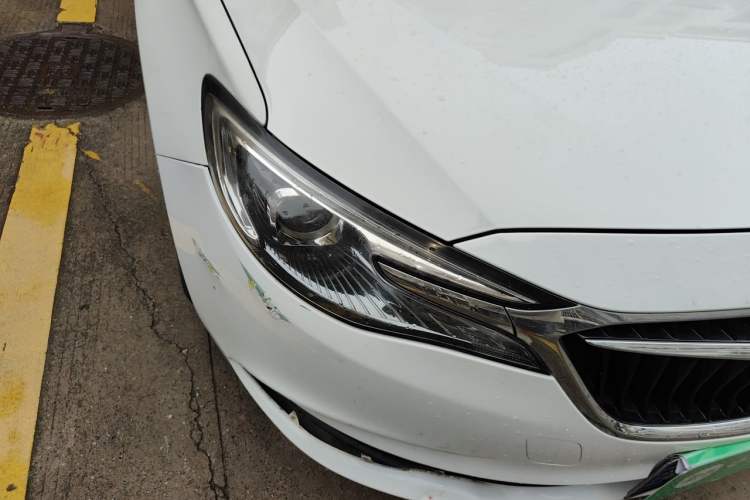 Used Buick GT 2019 15T Dual-Clutch Advanced Version China VI Standard Right Front Headlight