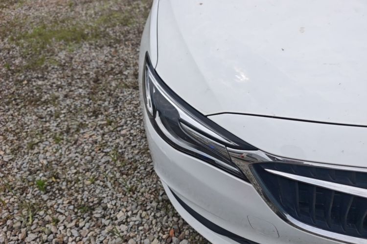 Used Buick GT 2019 18T Automatic Connected Elite Model China VI Standard Right Front Headlight