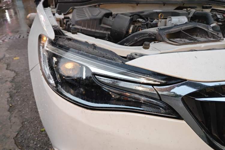 Used Buick GT 2019 15T Dual-Clutch Connected Elite Model China VI Right Front Headlight