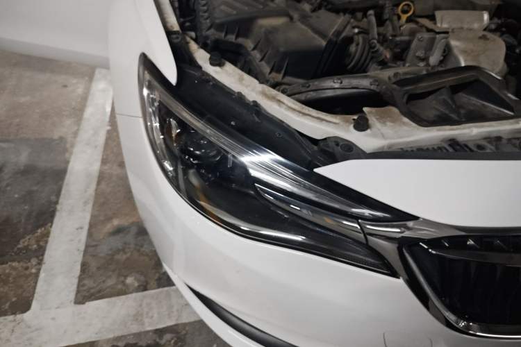 Used Buick GT 2019 18T Automatic Connected Elite Model China VI Standard Right Front Headlight