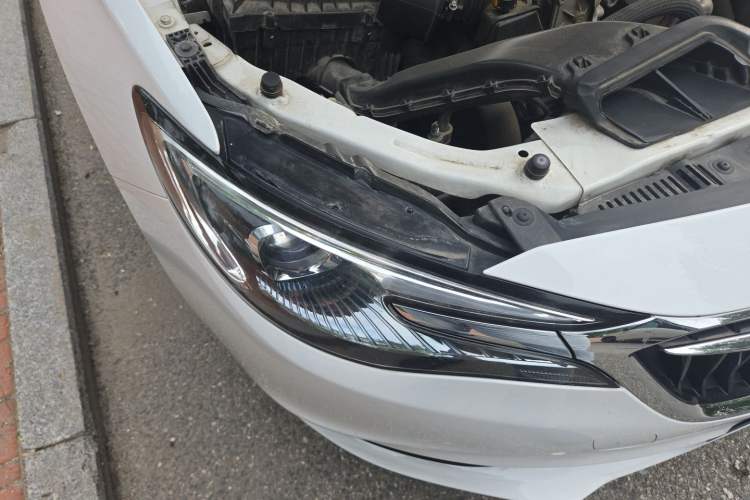 Used Buick GT 2019 15T Manual Elite Version China VI Standard Right Front Headlight