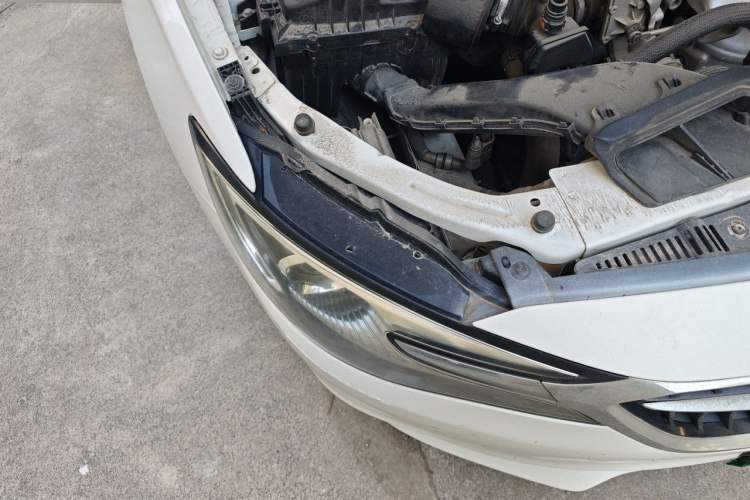 Used Buick GT 2019 15T Dual-Clutch Advanced Version China VI Standard Right Front Headlight