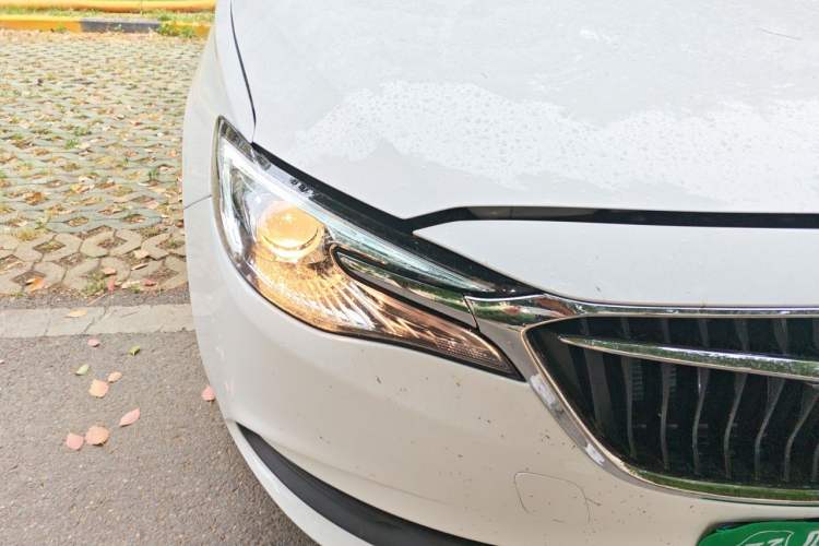 Used Buick GT 2019 15T Dual-Clutch Advanced Version China VI Standard Right Front Headlight