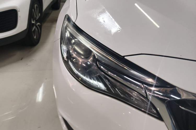 Used Buick GT 2019 15T Dual-Clutch Advanced Version China VI Standard Right Front Headlight