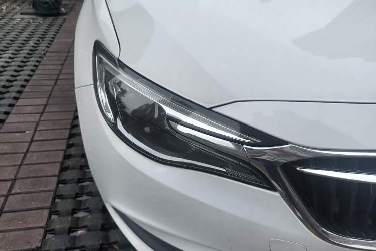 Used Buick GT 2019 18T Automatic Connected Elite Model China VI Standard Right Front Headlight