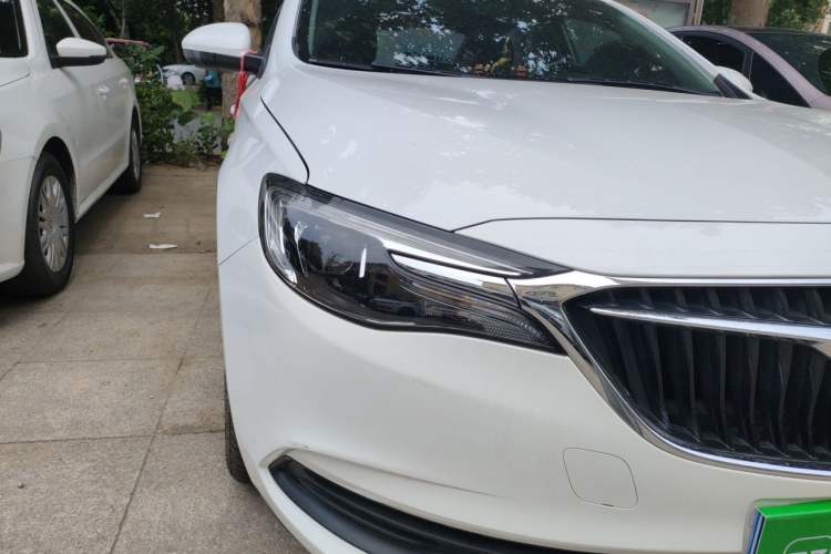 Used Buick GT 2019 18T Automatic Connected Elite Model China VI Standard Right Front Headlight