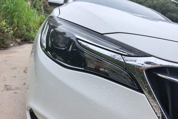 Used Buick GT 2019 18T Automatic Connected Elite Model China VI Standard Right Front Headlight