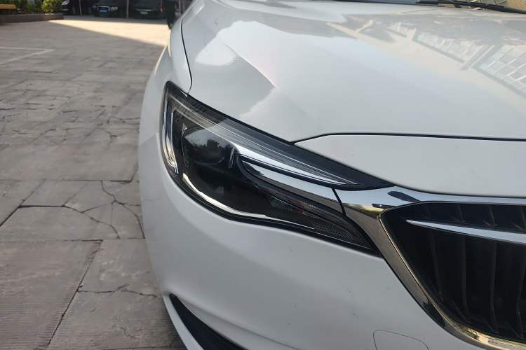 Used Buick GT 2019 15T Dual-Clutch Connected Elite Model China VI Right Front Headlight