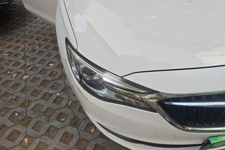 Used Buick GT 2019 15T Dual-Clutch Advanced Version China VI Standard Right Front Headlight