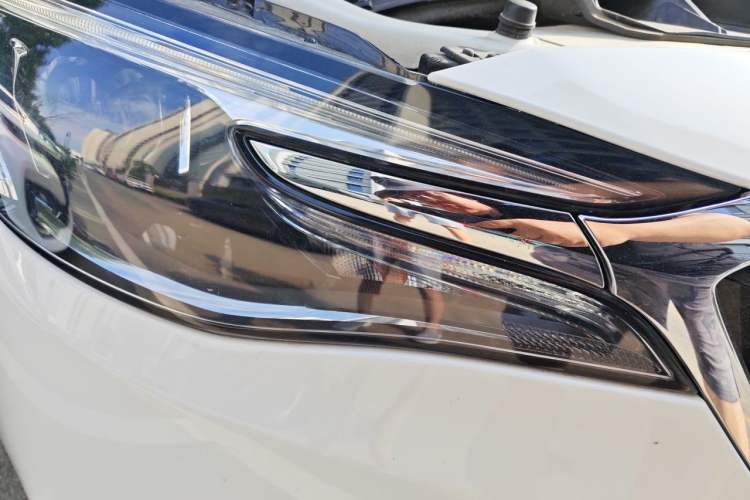 Used Buick GT 2019 18T Automatic Connected Elite Model China VI Standard Right Front Headlight