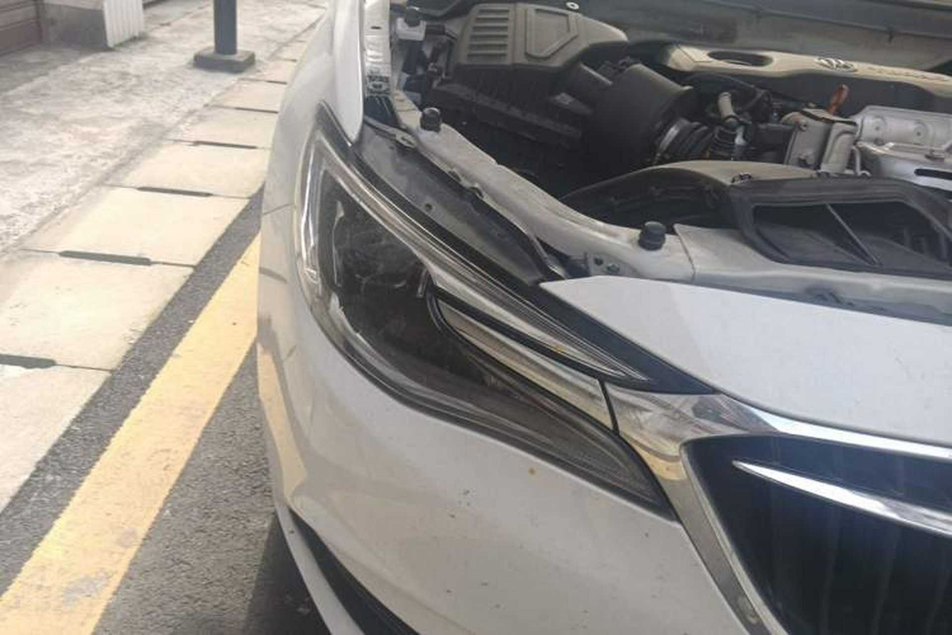 Used Buick GT 2019 15T Dual-Clutch Connected Elite Model China VI Right Front Headlight