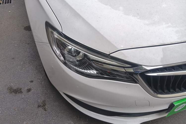 Used Buick GT 2019 15T Dual-Clutch Advanced Version China VI Standard Right Front Headlight