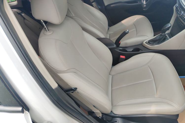 Used Buick GT 2019 15T Dual-Clutch Connected Elite Model China VI Right Front Seat