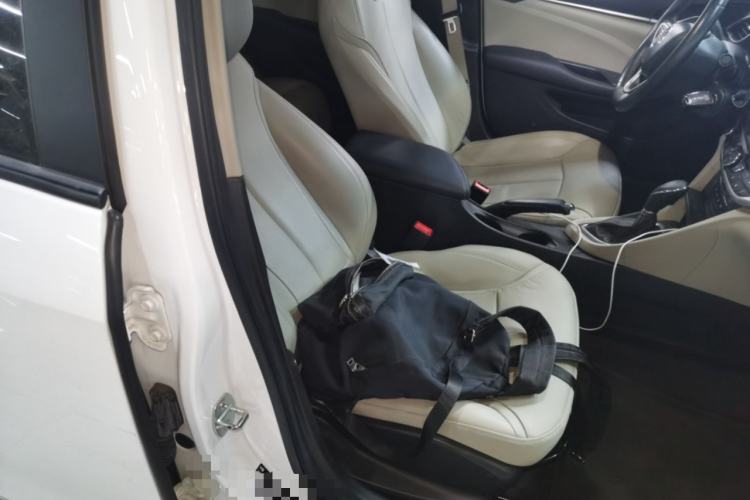 Used Buick GT 2019 15T Dual-Clutch Connected Elite Model China VI Right Front Seat