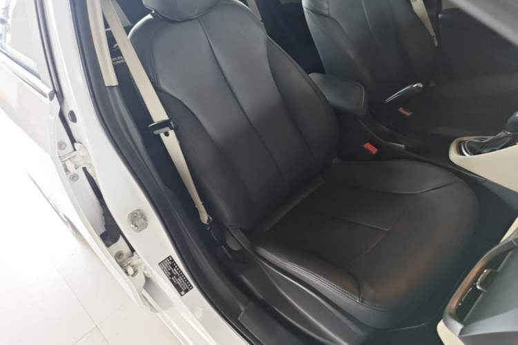 Used Buick GT 2019 15T Dual-Clutch Advanced Version China VI Standard Right Front Seat