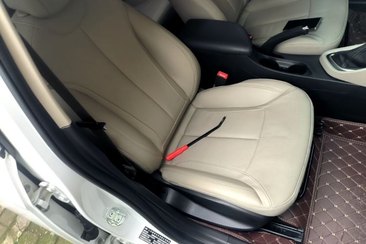 Used Buick GT 2019 15T Dual-Clutch Connected Elite Model China VI Right Front Seat