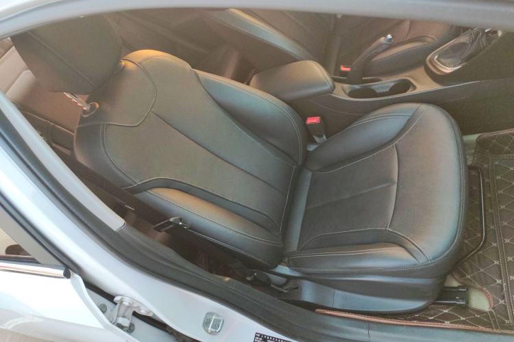 Used Buick GT 2019 18T Automatic Connected Elite Model China VI Standard Right Front Seat
