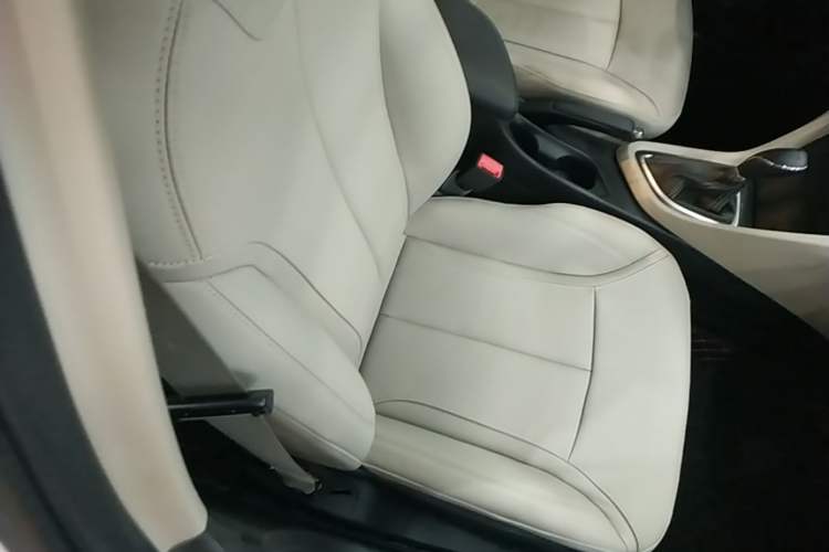 Used Buick GT 2019 15T Dual-Clutch Connected Elite Model China VI Right Front Seat