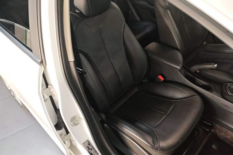 Used Buick GT 2019 18T Automatic Connected Elite Model China VI Standard Right Front Seat