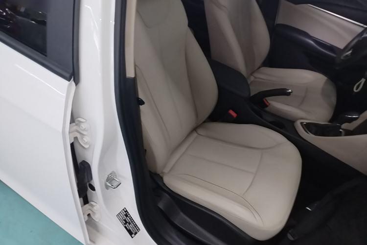 Used Buick GT 2019 15T Dual-Clutch Connected Elite Model China VI Right Front Seat
