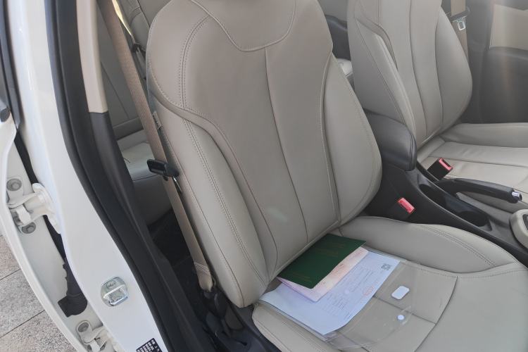 Used Buick GT 2019 15T Dual-Clutch Connected Elite Model China VI Right Front Seat